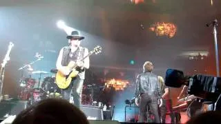 Bon Jovi - Dry County - Boston 3-1-11