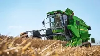 The new John Deere W330 & W440 combines 2016