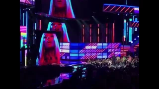 Nicki Minaj swalla billboard music awards 2017