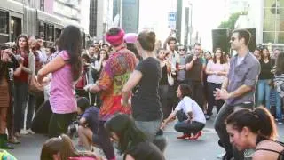 Coelho no Flash Mob - Bollywood Dance, São Paulo - Brasil.