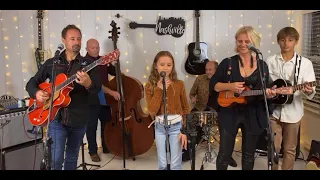 Let the Mystery Be - The French Family Band featuring Manaia French