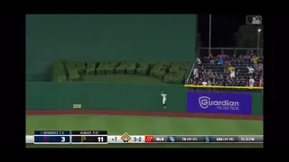 Ceśar Hernandez Hits a Grand Slam, Tom Hamilton Call!