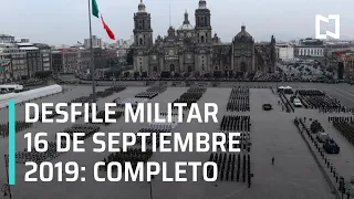 El presidente Andrés Manuel López Obrador encabeza el desfile cívico-militar por el 209 aniversario