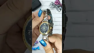 Женские кварцевые часы Versace