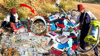 HAPY! HAPY! Search & Found a Lot Money$$ in Secret old Clay pot & (Vacuum cleaner)​ at Place Trash