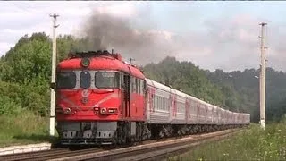 Old diesel locomotive TEP60-0923 / Тепловоз ТЭП60-0923 с поездом Москва - Калининград