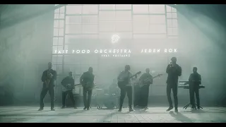 Fast Food Orchestra ft. Vojtaano - JEDEN ROK