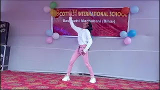 Amazing dance covered on Nashe si chadh gai...