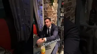 Julien Oudoul se fait insulter dans un bar