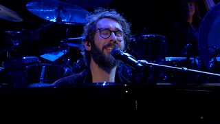 Josh Groban - Bridge Over Troubled Water (Live from Madison Square Garden)