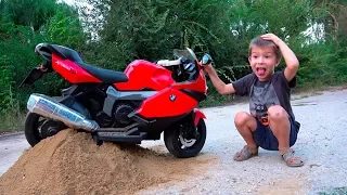 Mini Pocket Bike stuck in the Sand  Kidscoco Club Kids Ride On power Wheels BMW Sportbike