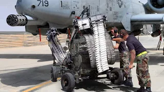 Reloading Monstrously Powerful US A-10 Warthog GAU-8 Gatling-Gun