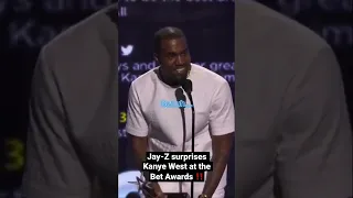 Jay Z surprises Kanye West at the Bet Awards‼️