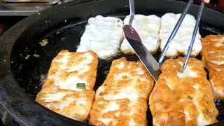 Long Scallion Pancake,Chinese omelette,Steam-Fried Baozi /長蔥油餅, 蛋餅, 水煎包 -Taiwan Traditional Food