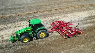 JOHN DEERE 8R 410 + VADERSTAD CARRIER XL 625 (Baki Agrocentrum)