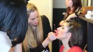 Makeup artist backstage @ carré fashion show//FashionwiseBlog