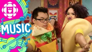 Rap Battle: Hot Dog vs Hamburger | CBC Kids
