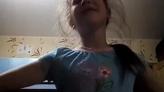 Третье видео : урок по гимнастике!!!!!