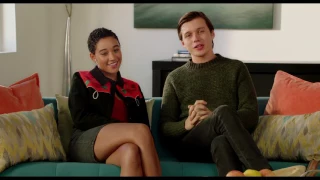 EVERYTHING, EVERYTHING - Amandla Stenberg & Nick Robinson Greeting