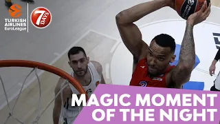 7DAYS Magic Moment of the Night: Joel Bolomboy with a monster reverse slam!