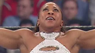 WWE Alumni: Jazz vs. Trish Stratus