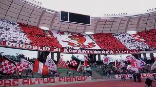 Cori Bari ⚪🔴 - La curva è con te... shalala!