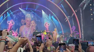 P!nk Summer Carnival opening and "Get the party started'