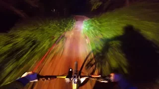 Гонка в темноте на велосипеде