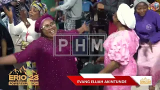 Watch Elijah Akintunde praise Olorun Babalola at Erio'23.