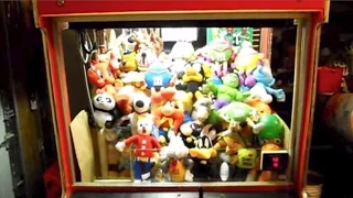 Cleaning Out My Claw Machine!