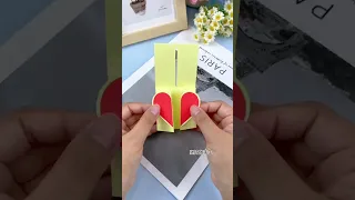 Simple Father's Day love greeting card with children to do it to give Dad a surprise origami handma