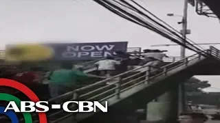 TV Patrol: Babae sinaksak ng BBQ stick sa leeg habang patawid ng footbridge