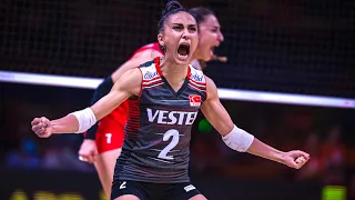 Fastest Volleyball Libero in the World !!! Simge Akoz | Crazy Saves