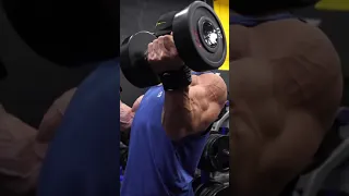 Tristyn Lee training biceps | Gym Motivation