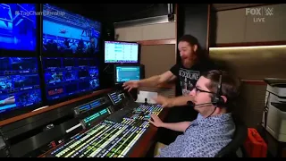 Sami Zayn ayuda a The Usos haciendo sonar Tema de Roman Reigns - WWE SmackDown Español: 03/06/2022