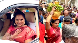 Kalvakuntla Kavitha Offering Golden Bonam at Secunderabad Bonalu 2023 | Secunderabad Bonalu 2023