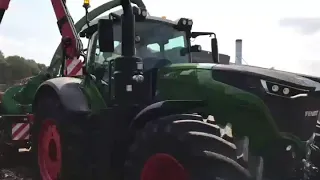 Wood chipping with the Fendt 1050