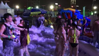 Bikini Girls x Flogos Foam Party