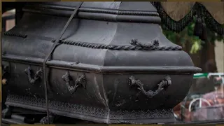 Why Queen Elizabeth II was buried in a lead coffin? Understand macabra origin