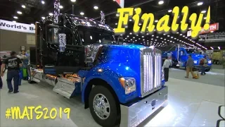 Kenworth W990 76" Mid Roof Walk Around