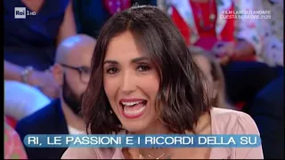 Caterina Balivo racconta Vittorio Sgarbi a "Vieni da me" su Rai Uno (puntata del 17 ottobre 2018)