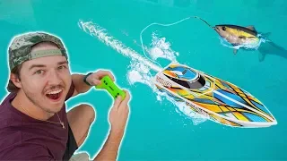 RC BOAT CATCHES GIANT FISH!