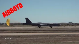 B-52 Landing • Miramar Air Show 2022