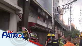 Sunog sumiklab sa isang bodega sa Valenzuela City | TV Patrol