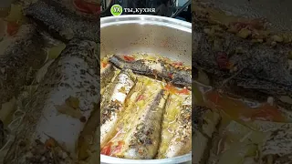 Рыба на сковороде с ЭФФЕКТОМ духовки🦐🍳 #насковороде #рыбанасковороде #ужинизрыбы