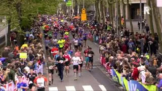 Onoplettende Dennis loopt per ongeluk de marathon