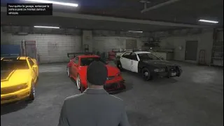 Grand Theft Auto V se qui meqroi que les véhicule de police rentre dans le garage