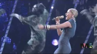 Nelly Furtado-Get Ur Freak On.Live @Hip Hop Honours 2007