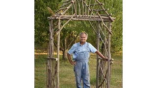 How to Make a DIY Rustic Pergola