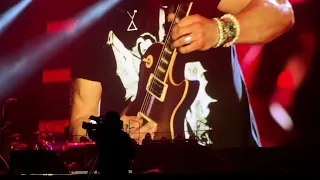 Slash's Solo/Johnny B. Goode/Godfather - Guns N Roses - MOA Monterrey 2018